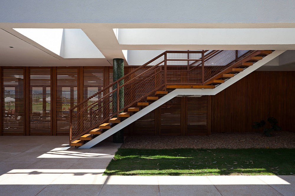 Alphaville Brasilia Club House / DOMO Arquitetos