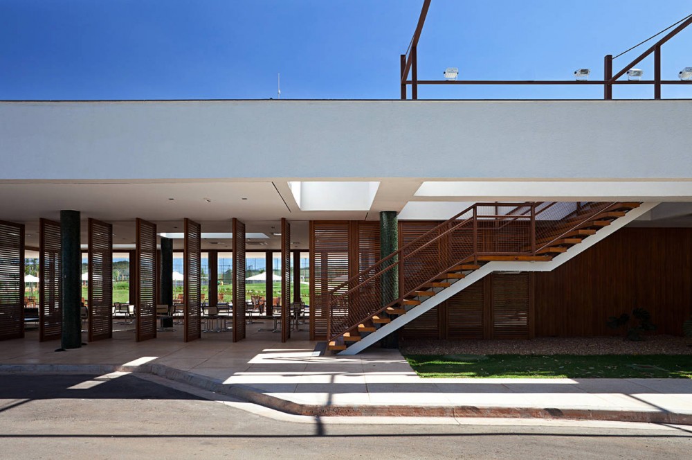 Alphaville Brasilia Club House / DOMO Arquitetos