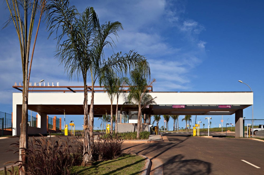Alphaville Brasilia Club House / DOMO Arquitetos