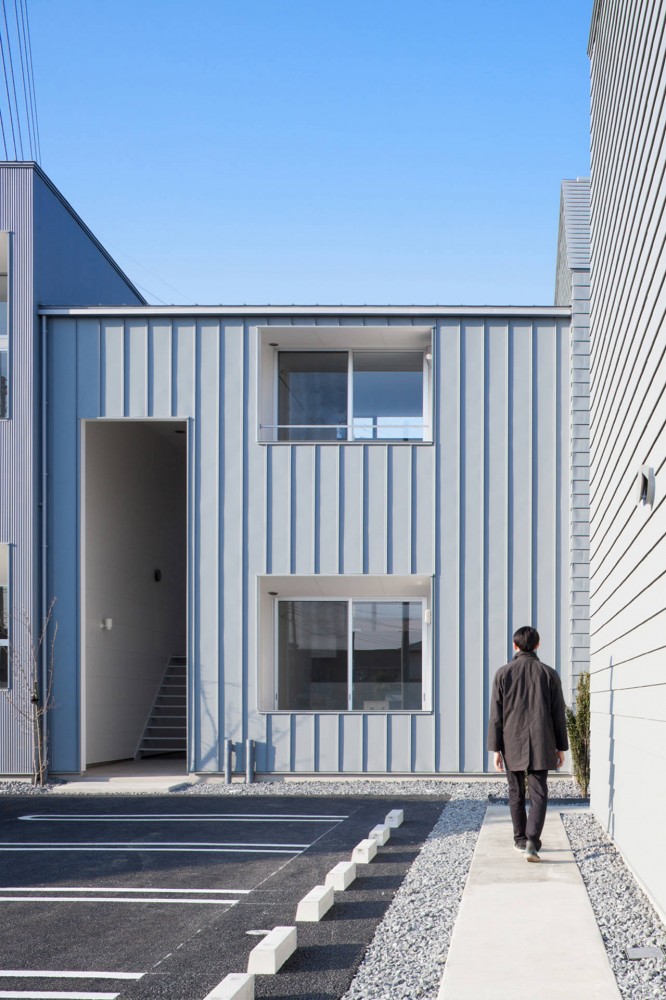 Ridge Apartment Complex in Gunma / SNARK + OUVI