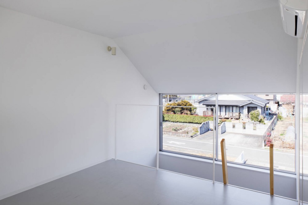 Ridge Apartment Complex in Gunma / SNARK + OUVI