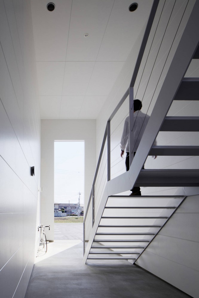 Ridge Apartment Complex in Gunma / SNARK + OUVI