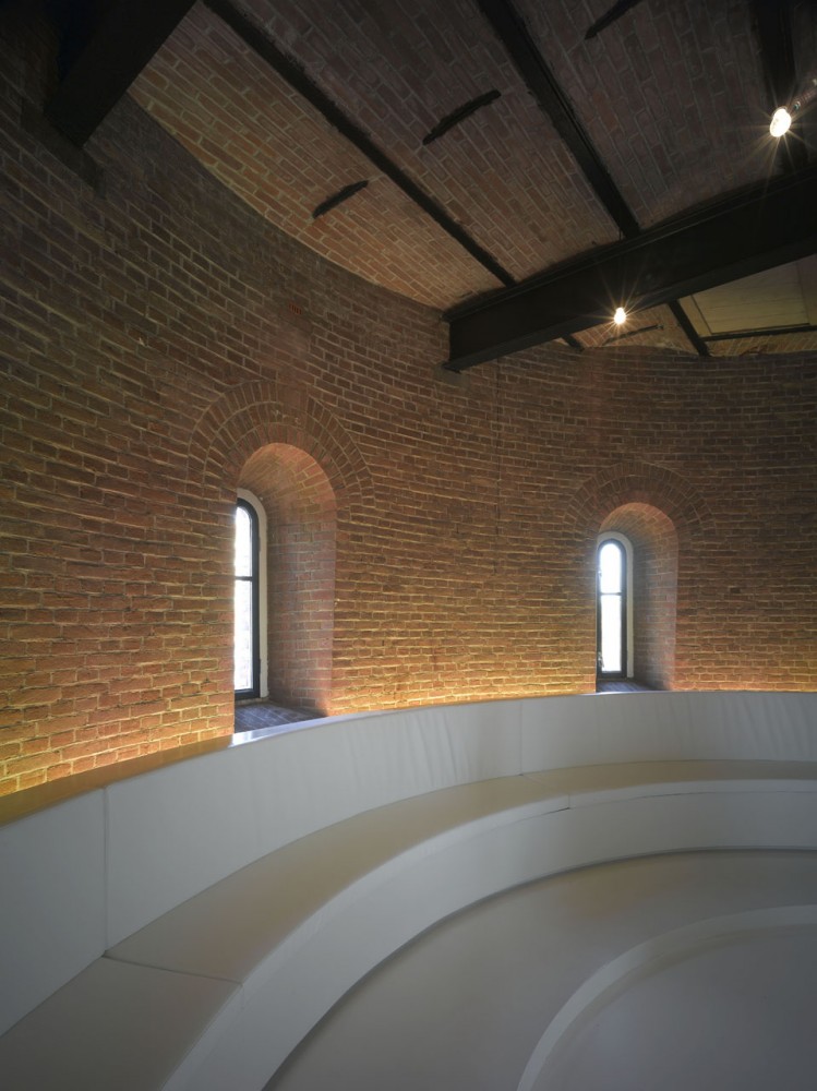 Watertower / Rocha Tombal Architects