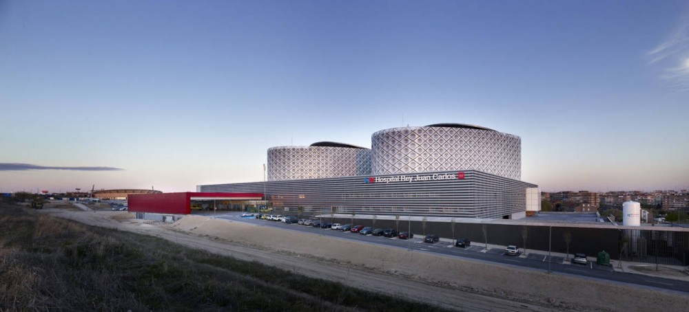 Rey Juan Carlos Hospital / Rafael De La-Hoz