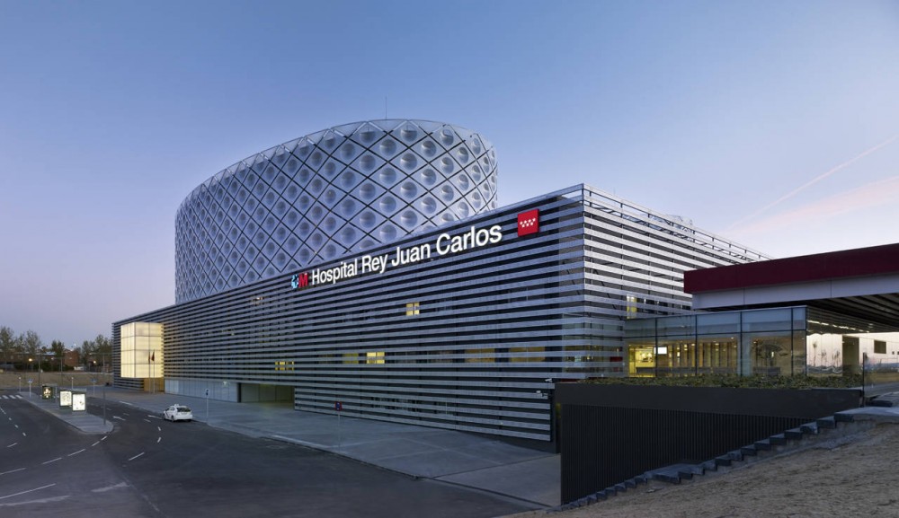 Rey Juan Carlos Hospital / Rafael De La-Hoz