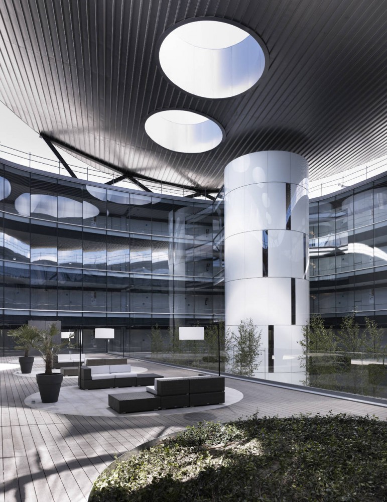 Rey Juan Carlos Hospital / Rafael De La-Hoz