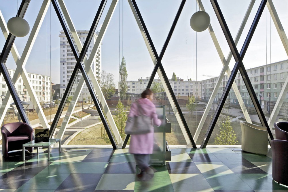 Romainville Multimedia Library / Philippe Gazeau
