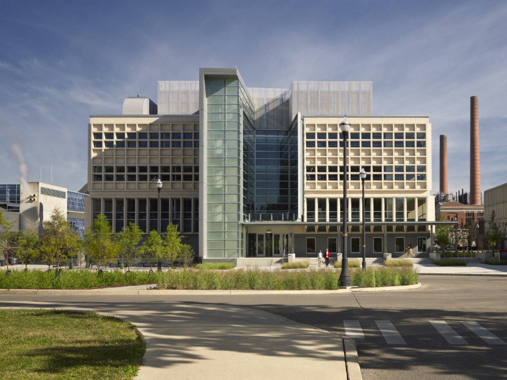 Cunz Hall / JBAD