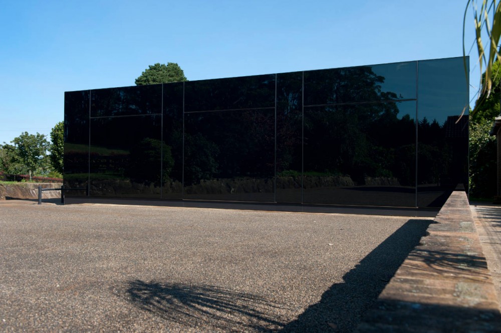 Black Box / Tina Tziallas + Factor Design