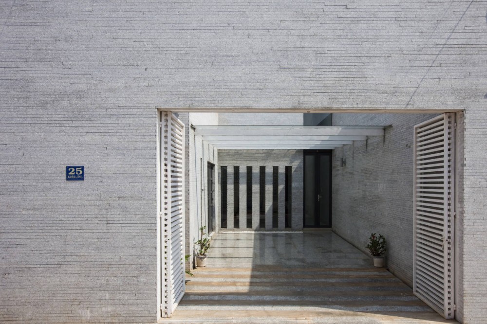 Gia Lai House / Vo Trong Nghia Architects