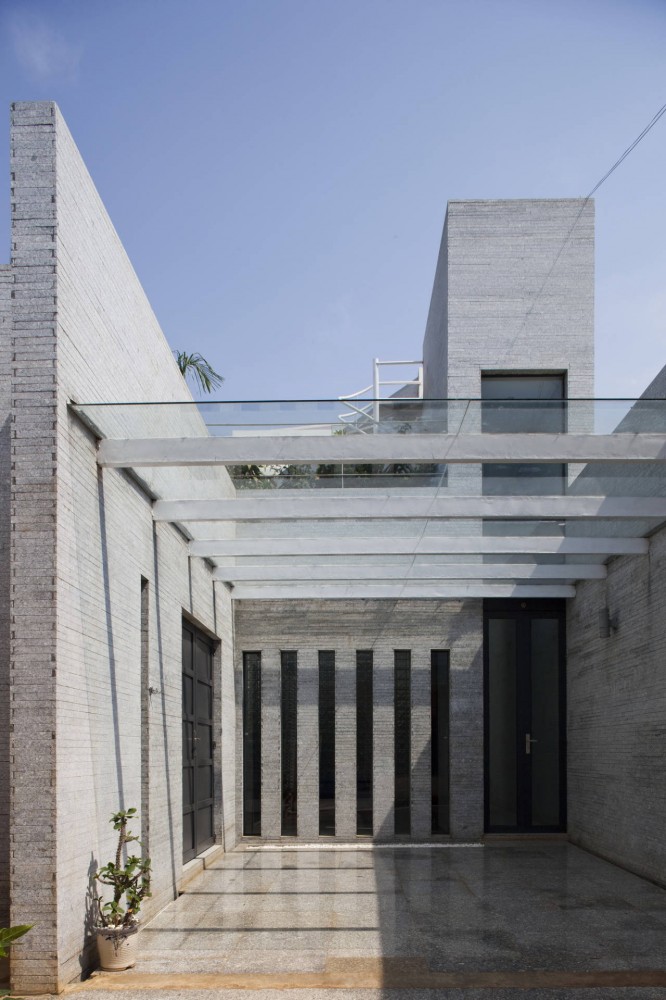Gia Lai House / Vo Trong Nghia Architects