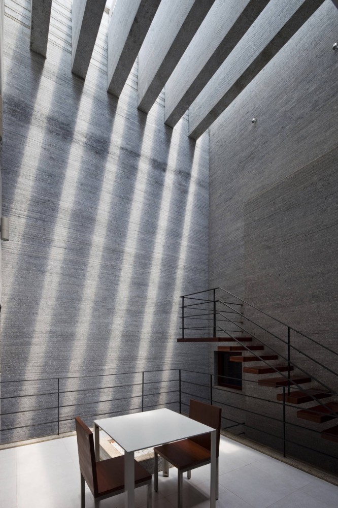 Gia Lai House / Vo Trong Nghia Architects
