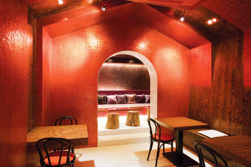 Restaurant La Ville de Pins / BANG by MIN