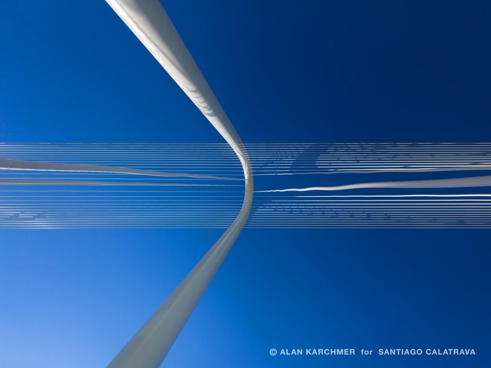 Margaret Hunt Hill Bridge / Santiago Calatrava