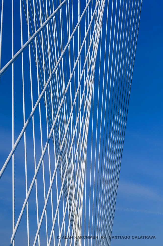 Margaret Hunt Hill Bridge / Santiago Calatrava