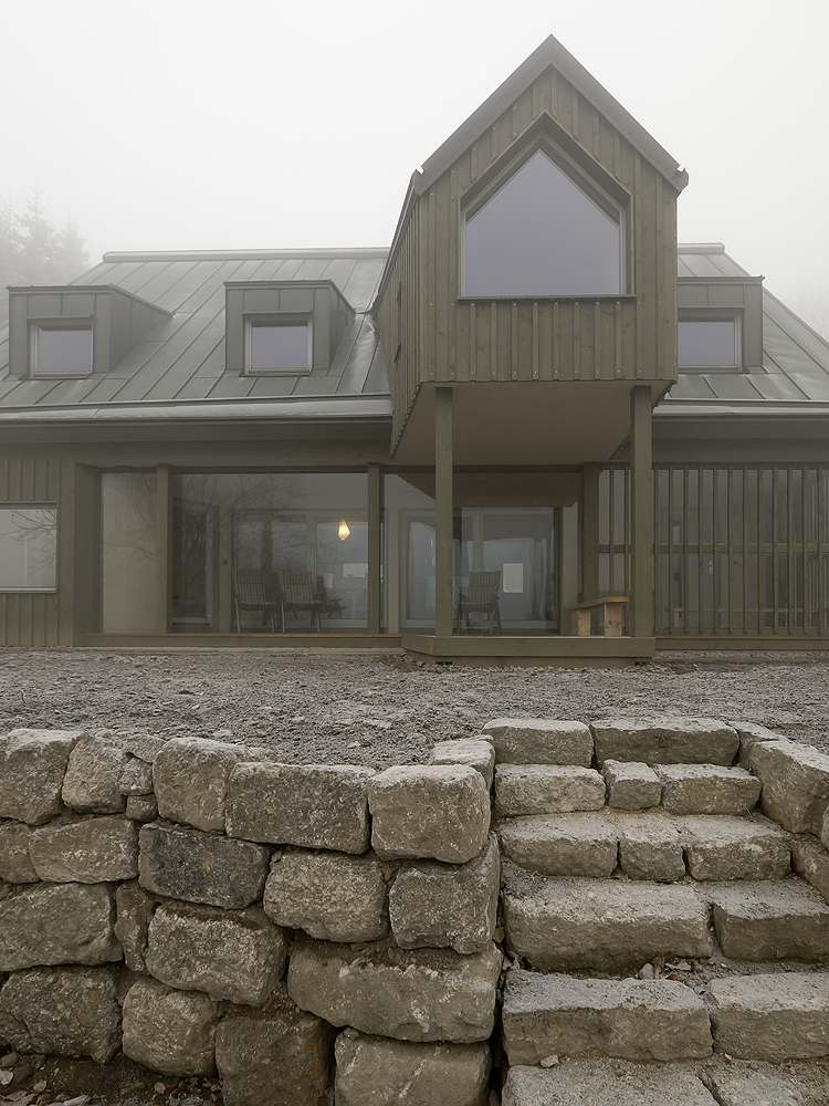 House on the Marsh / A1 Architects