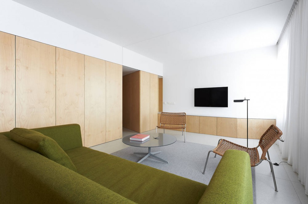 Apartment Refurbishment in Pamplona / Iñigo Beguiristain