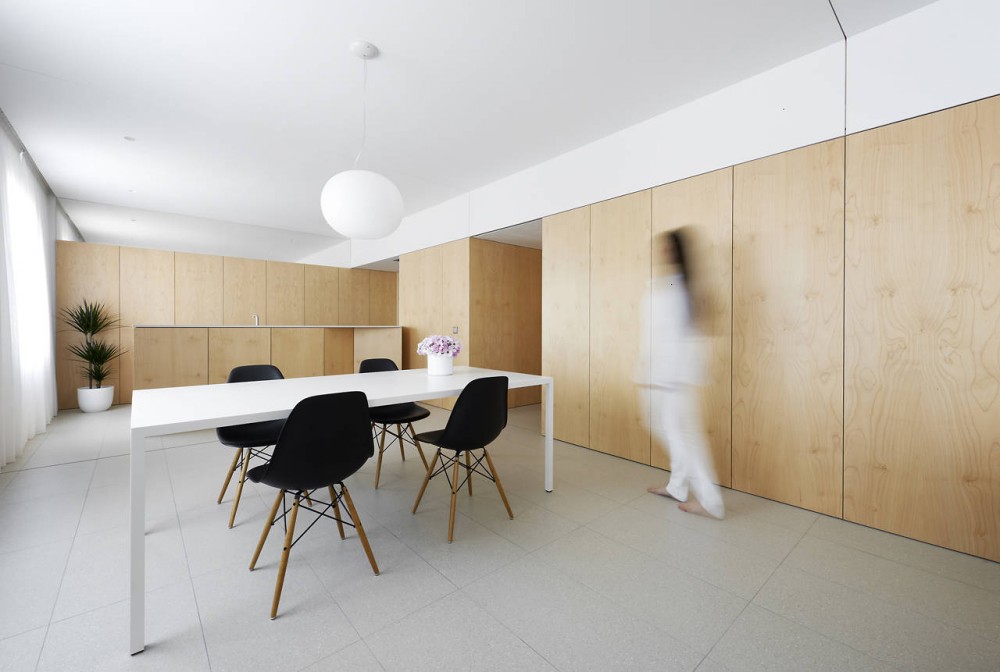 Apartment Refurbishment in Pamplona / Iñigo Beguiristain