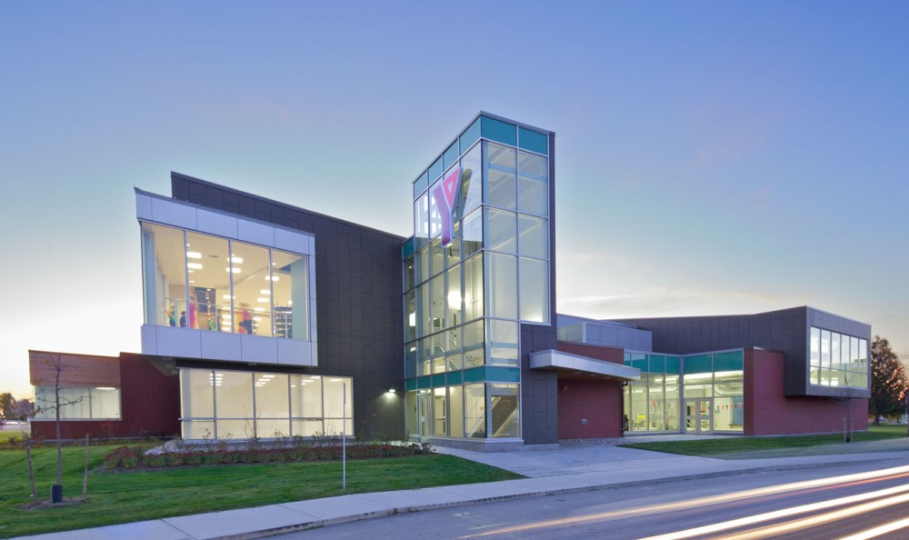 Chatham-Kent YMCA / Tillmann Ruth Robinson Architects