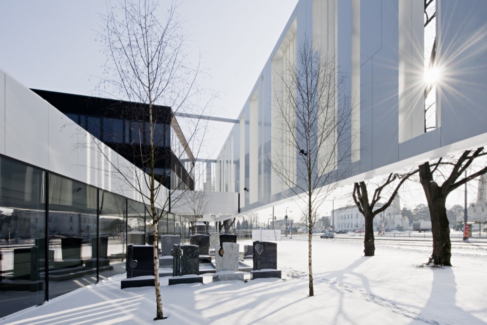 B&F Wien Headquarters / Delugan Meissl