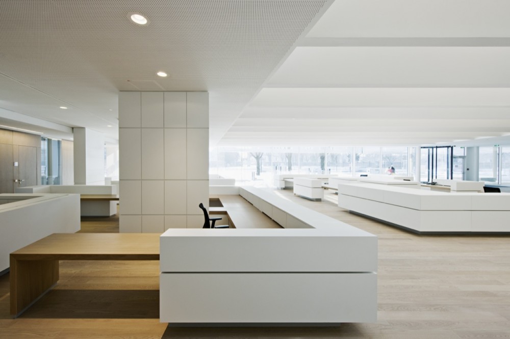 B&F Wien Headquarters / Delugan Meissl