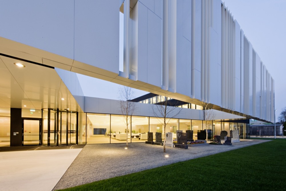 B&F Wien Headquarters / Delugan Meissl