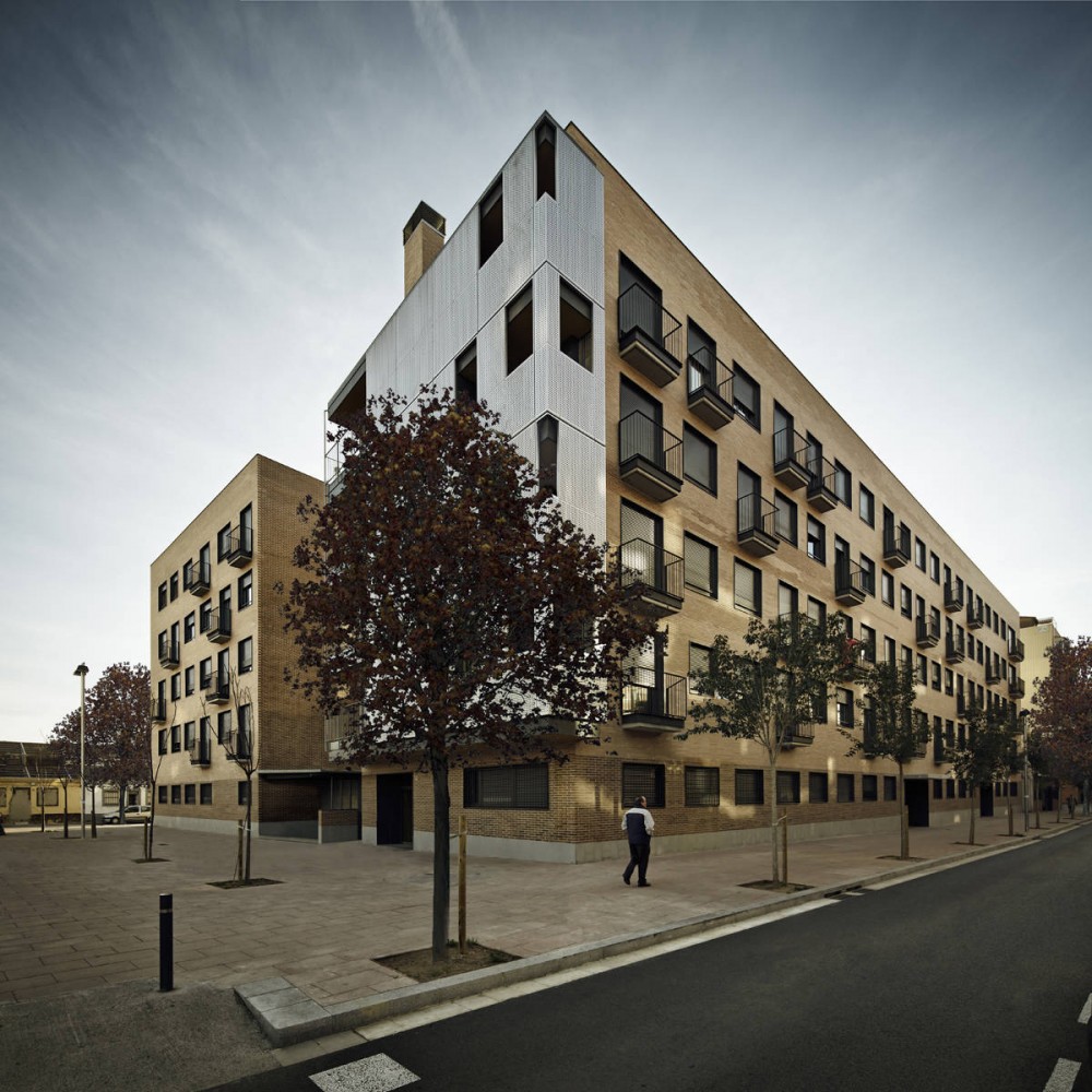 Social Housing Bon Pastor / SVArquitectura