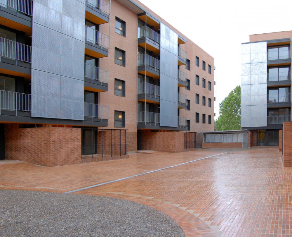 Social Housing Bon Pastor / SVArquitectura