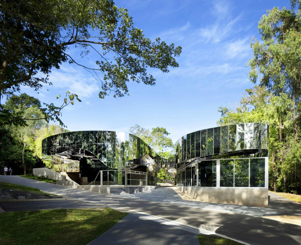 Cairns Botanic Gardens Visitors Centre / Charles Wright Architects