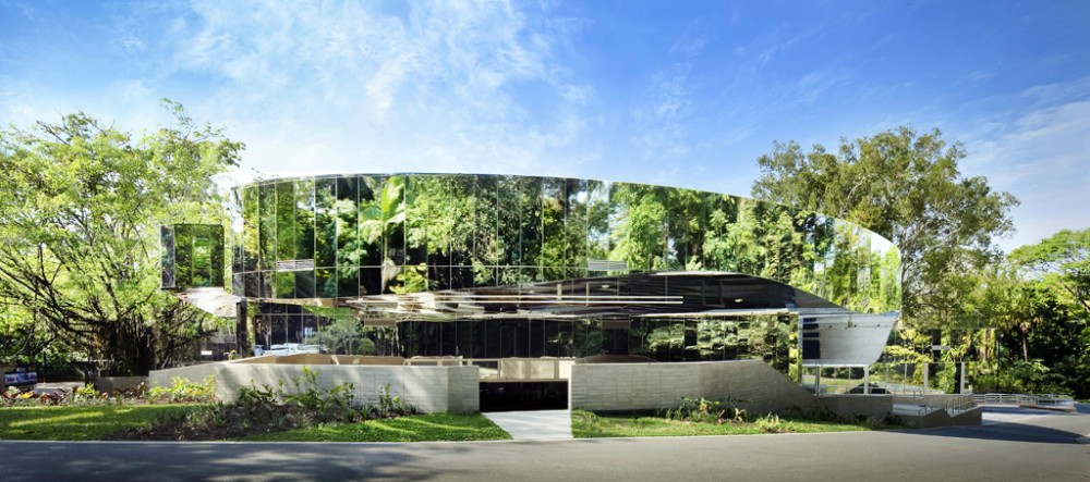 Cairns Botanic Gardens Visitors Centre / Charles Wright Architects