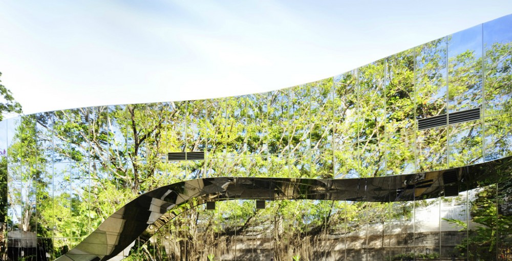 Cairns Botanic Gardens Visitors Centre / Charles Wright Architects