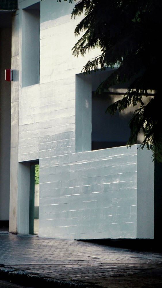 Flashback: Residential Building in Rosario / Rafael Iglesia