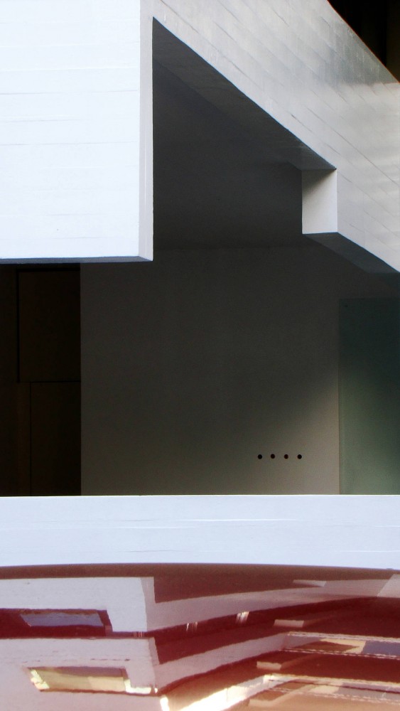 Flashback: Residential Building in Rosario / Rafael Iglesia