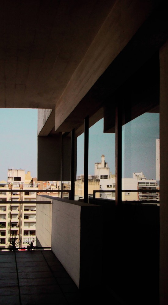 Flashback: Residential Building in Rosario / Rafael Iglesia