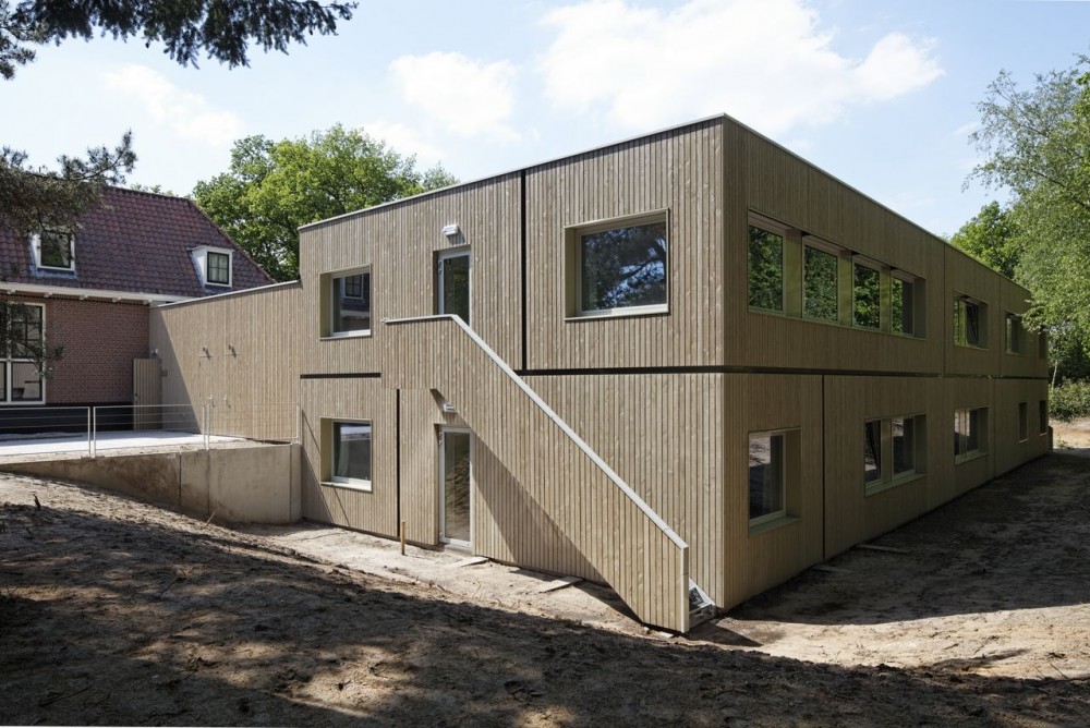 Stayokay Hostel Soest / Personal Architecture BNA