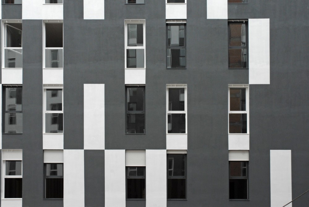 Housing Units in Salburúa / Roberto Ercilla Arquitectura