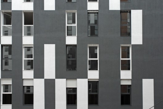 Housing Units in Salburúa / Roberto Ercilla Arquitectura