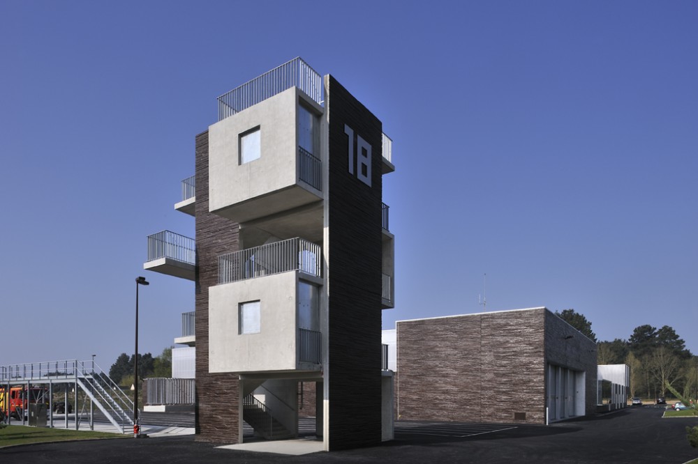 Sapeurs Pompiers de la Baule-Guerande / DDL architectes + Lorient - Agence Bohuon Bertic Architectes © Patrick Miara