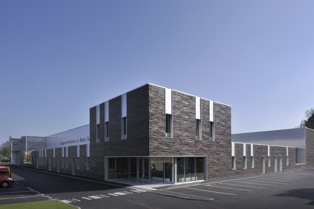 Sapeurs Pompiers de la Baule-Guerande / DDL architectes + Lorient - Agence Bohuon Bertic Architectes © Patrick Miara