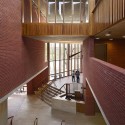 Lyric Theatre Belfast / ODonnell & Tuomey Architects © Dennis Gilbert