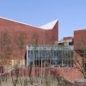 Lyric Theatre Belfast / ODonnell & Tuomey Architects © Dennis Gilbert