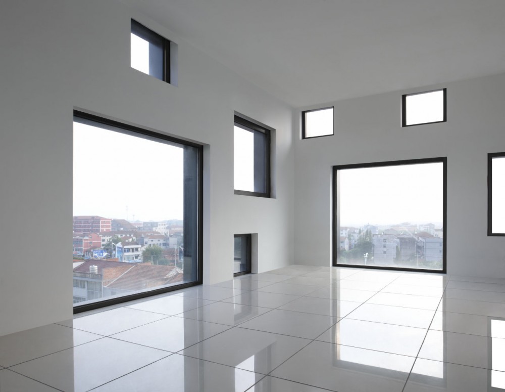 Cube Tube in Jinhua / SAKO Architects