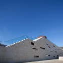 Lamego Multi Purpose Pavillion / Barbosa & Guimarães (10) Lamego Multi Purpose Pavillion / Barbosa & Guimarães (10) © Jose Campos