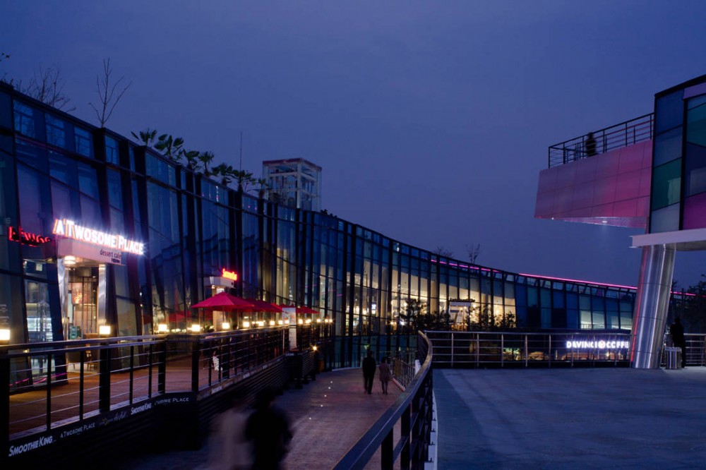 Daegu Color Square Stadium Mall / Jerde