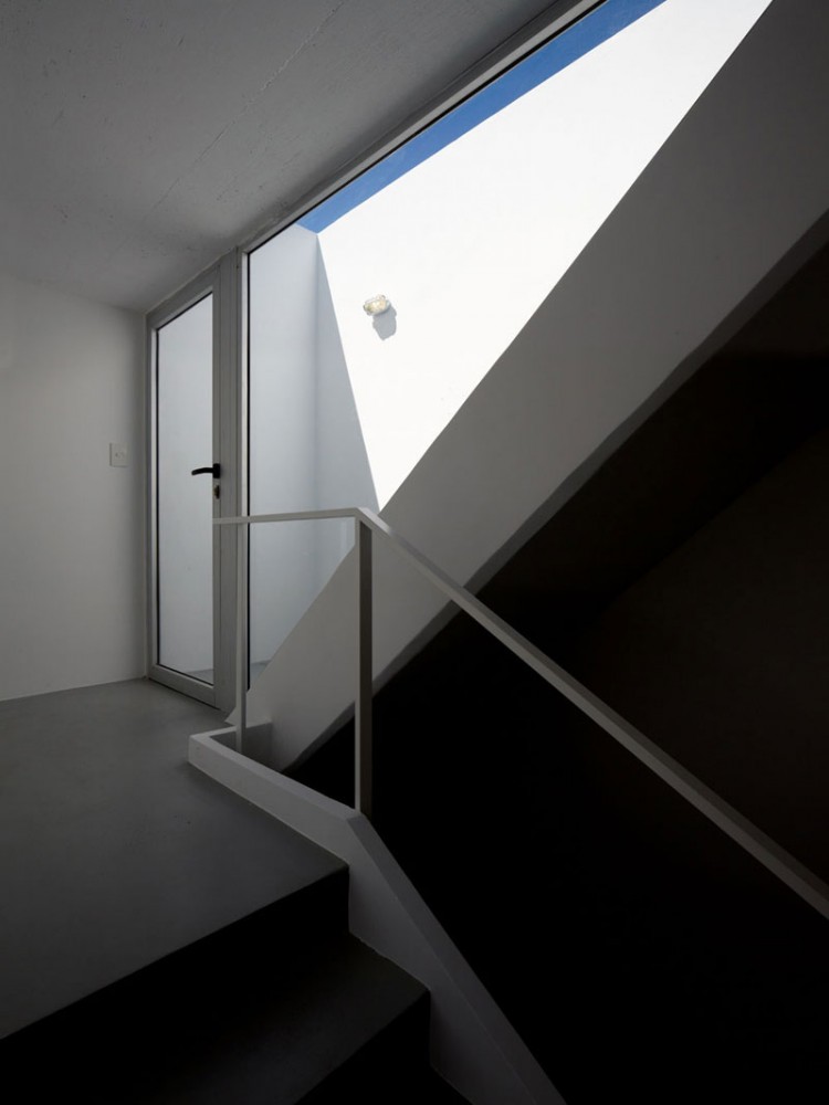 Once Building / Adamo-Faiden