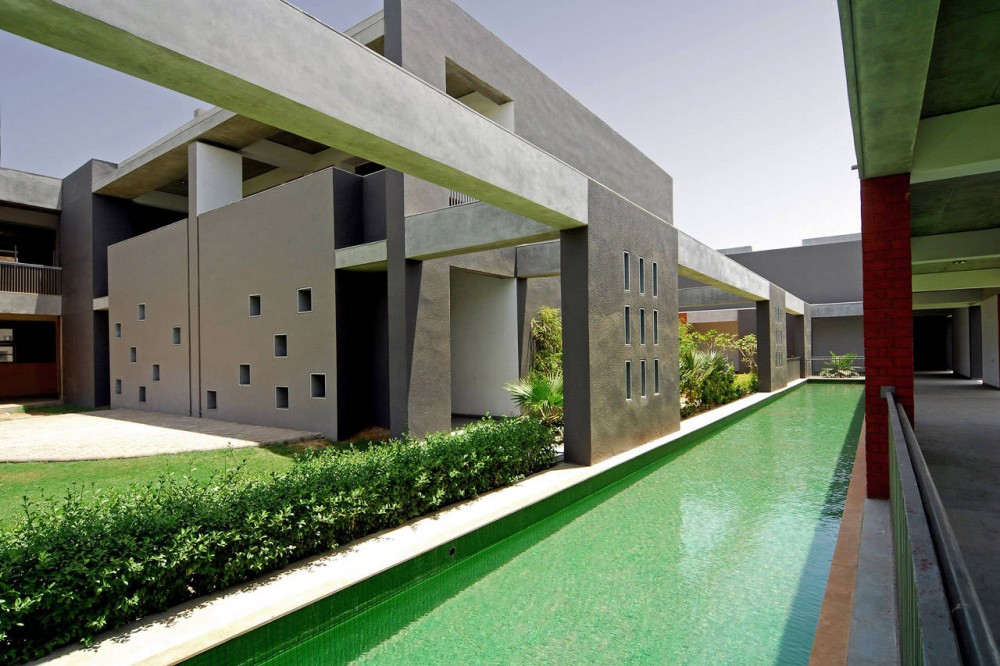 Adani Vidyamandir / Apurva Amin Architects