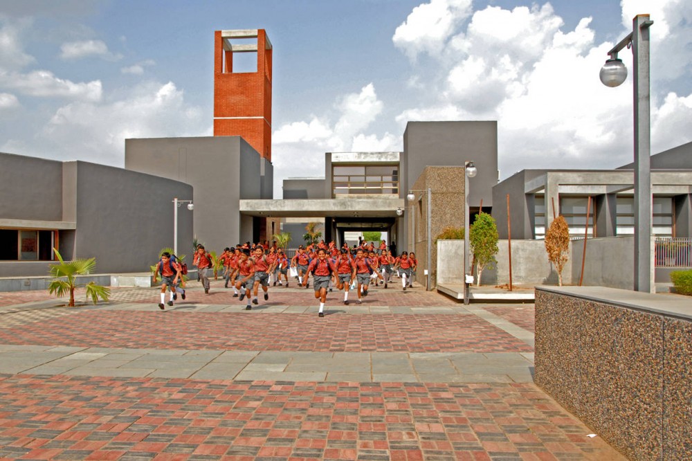 Adani Vidyamandir / Apurva Amin Architects
