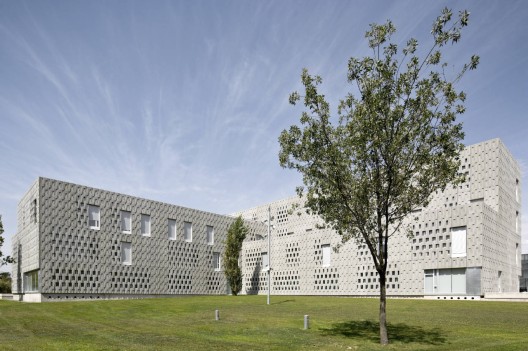 University Campus In Tortosa / Ravetllat â?? Ribas, Josep Ferrando