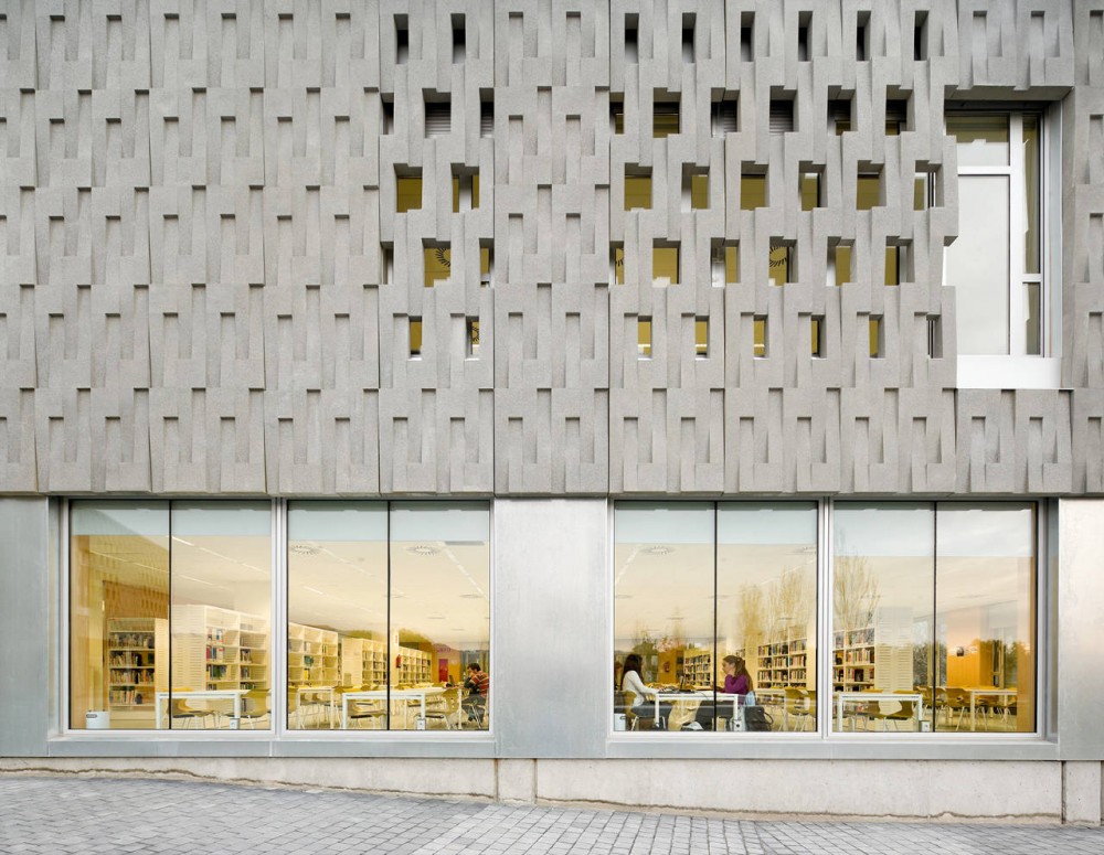 University Campus In Tortosa / Ravetllat-Ribas + Josep Ferrando