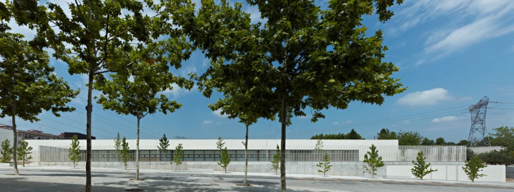 Kindergarden, Primary and Secondary School “Les Vinyes” / MMDM Arquitectes S.C.P.